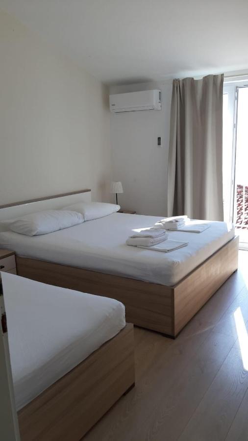 Apartmani Lara グラダツ エクステリア 写真