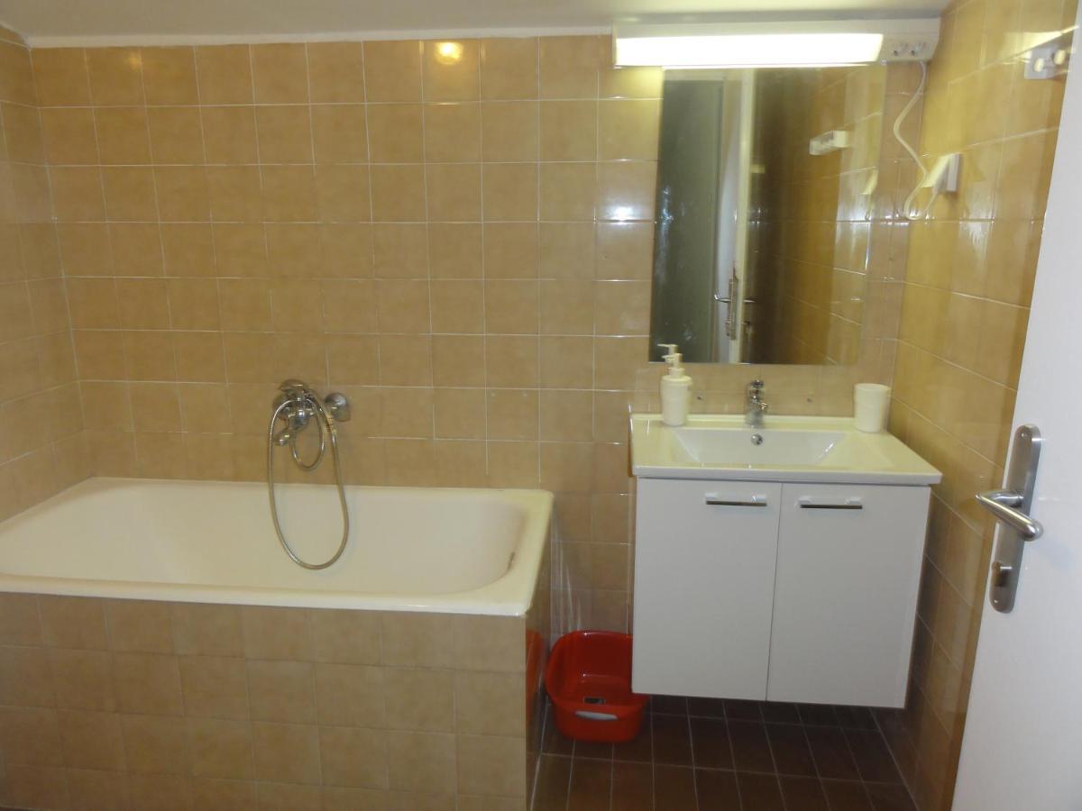Apartmani Lara グラダツ エクステリア 写真