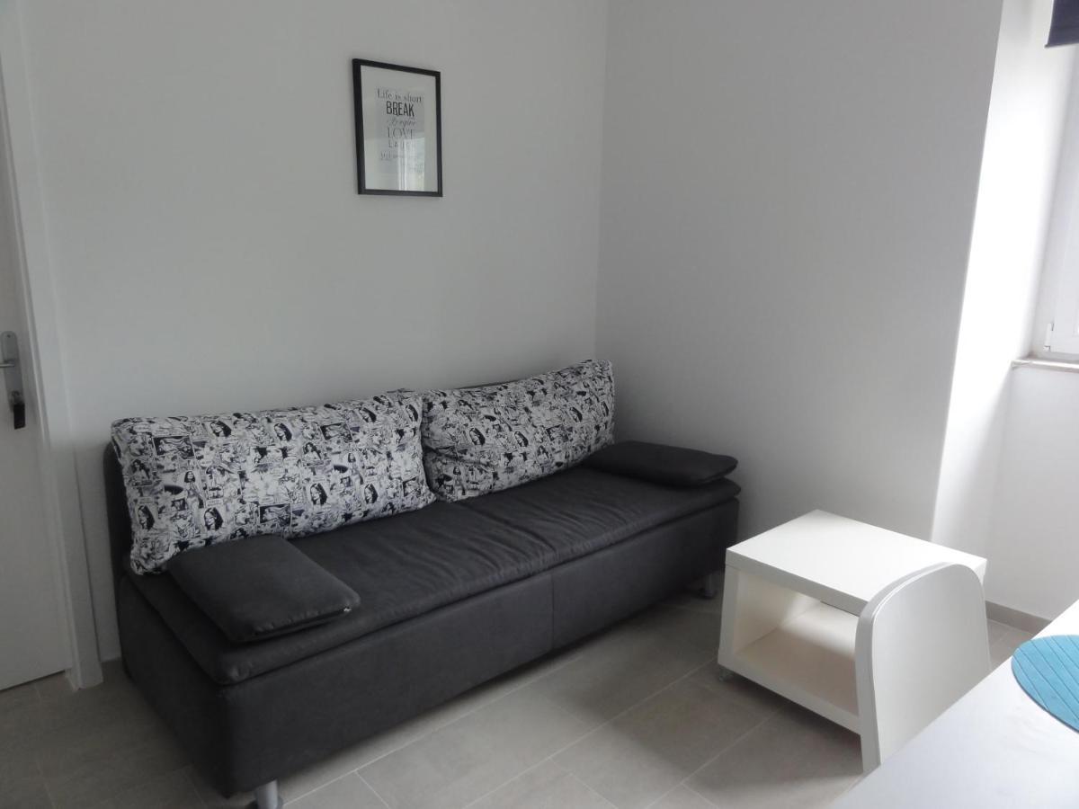 Apartmani Lara グラダツ エクステリア 写真