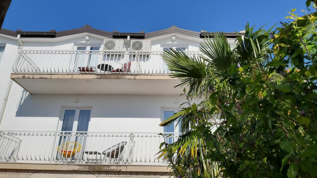 Apartmani Lara グラダツ エクステリア 写真