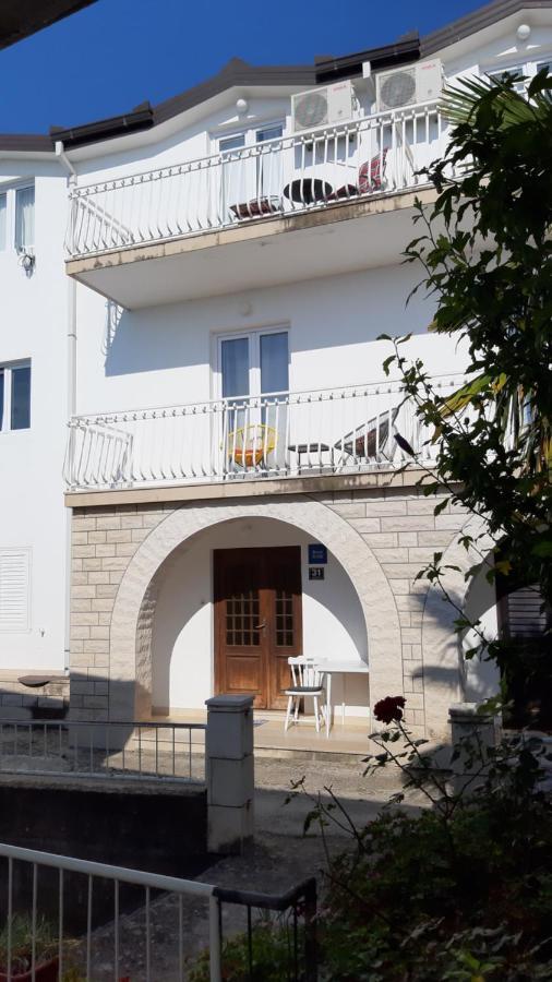 Apartmani Lara グラダツ エクステリア 写真