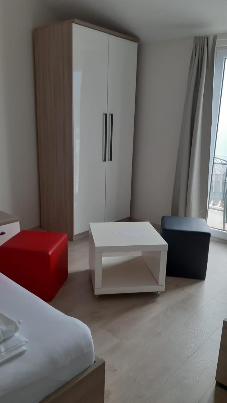 Apartmani Lara グラダツ 部屋 写真